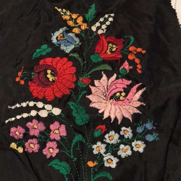 Black cloth with hand stitched flowers - Picture 9 of 10